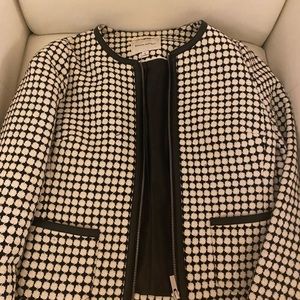 Stylish jacket with leather trim